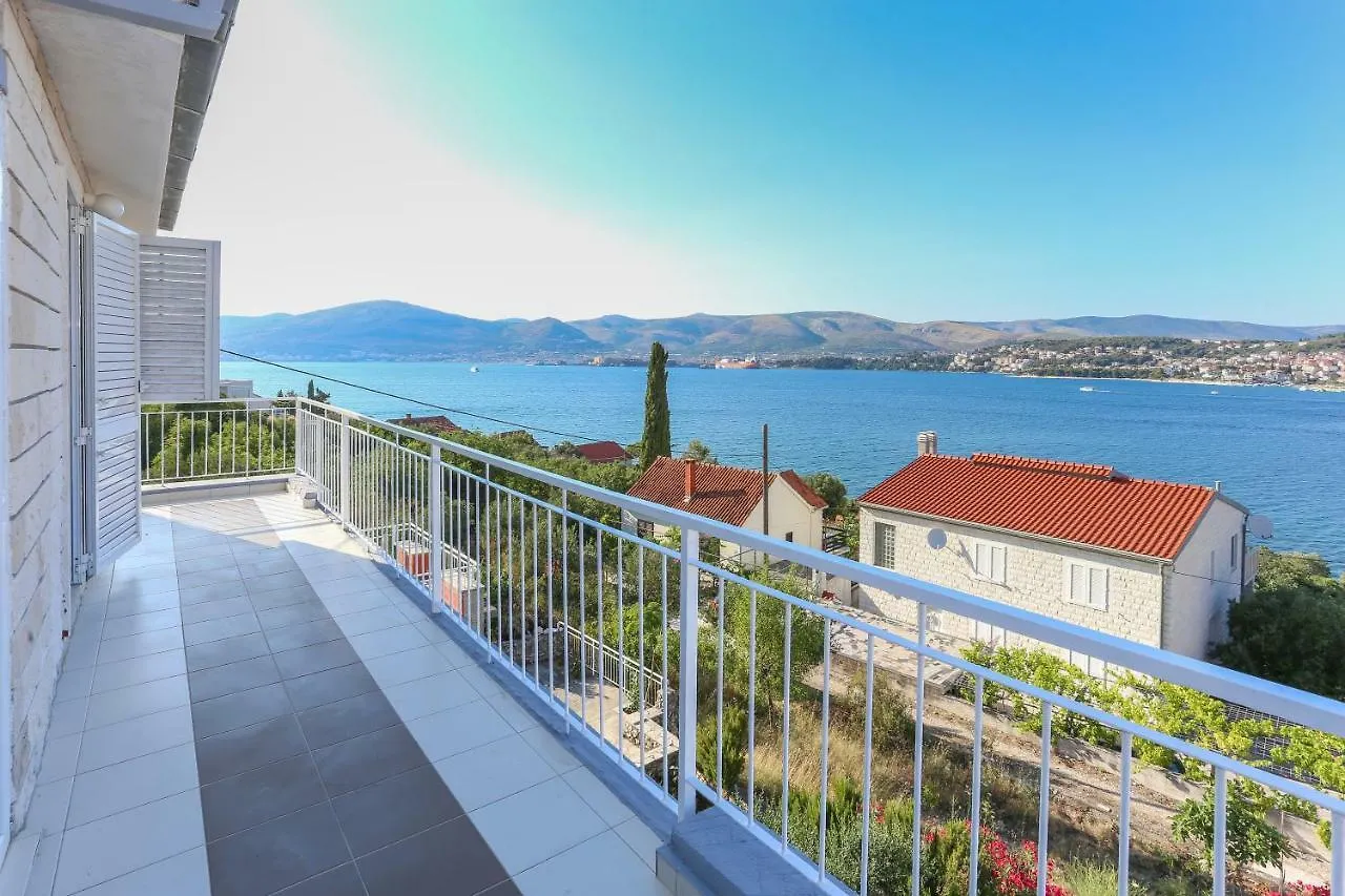 Villa Uno Trogir